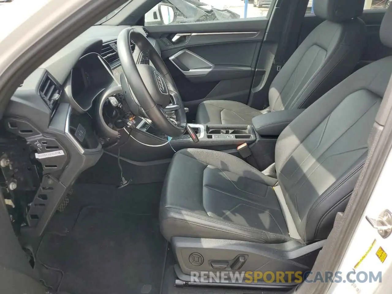 7 Photograph of a damaged car WA1DECF36R1051672 AUDI Q3 2024