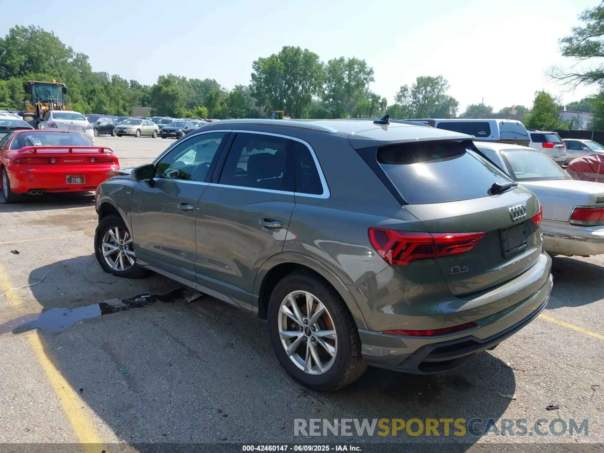 3 Photograph of a damaged car WA1DECF36R1056628 AUDI Q3 2024