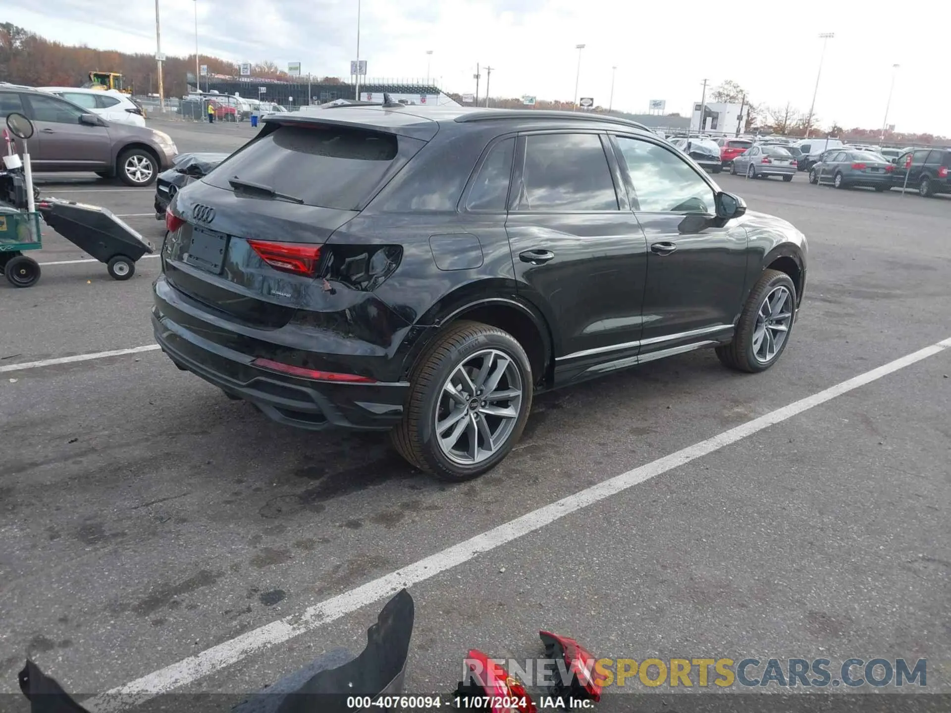 4 Photograph of a damaged car WA1DECF36R1186036 AUDI Q3 2024