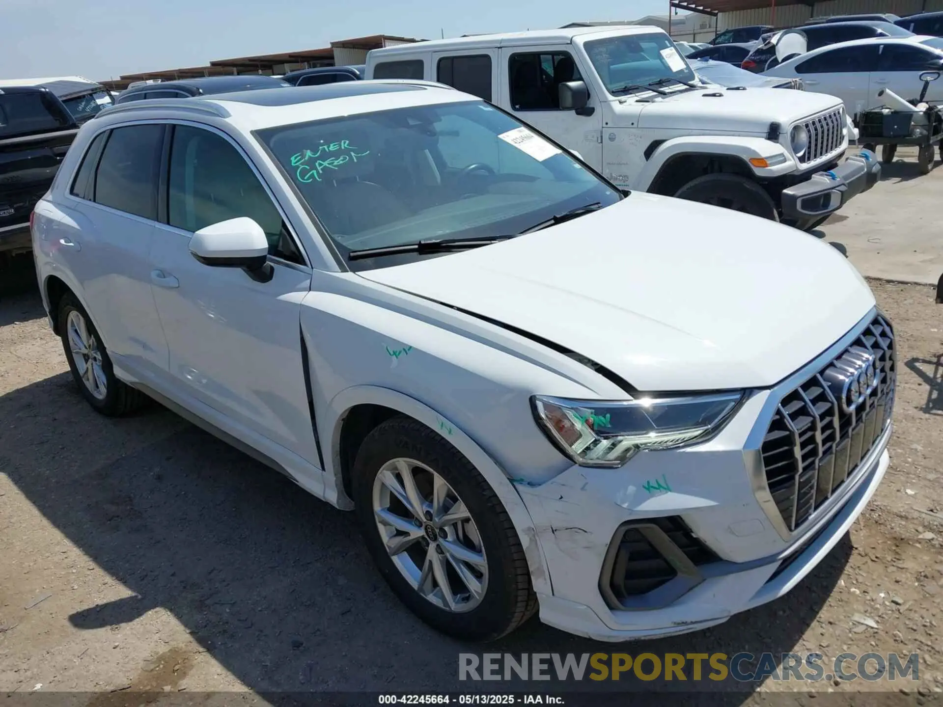 1 Photograph of a damaged car WA1DECF37R1044715 AUDI Q3 2024