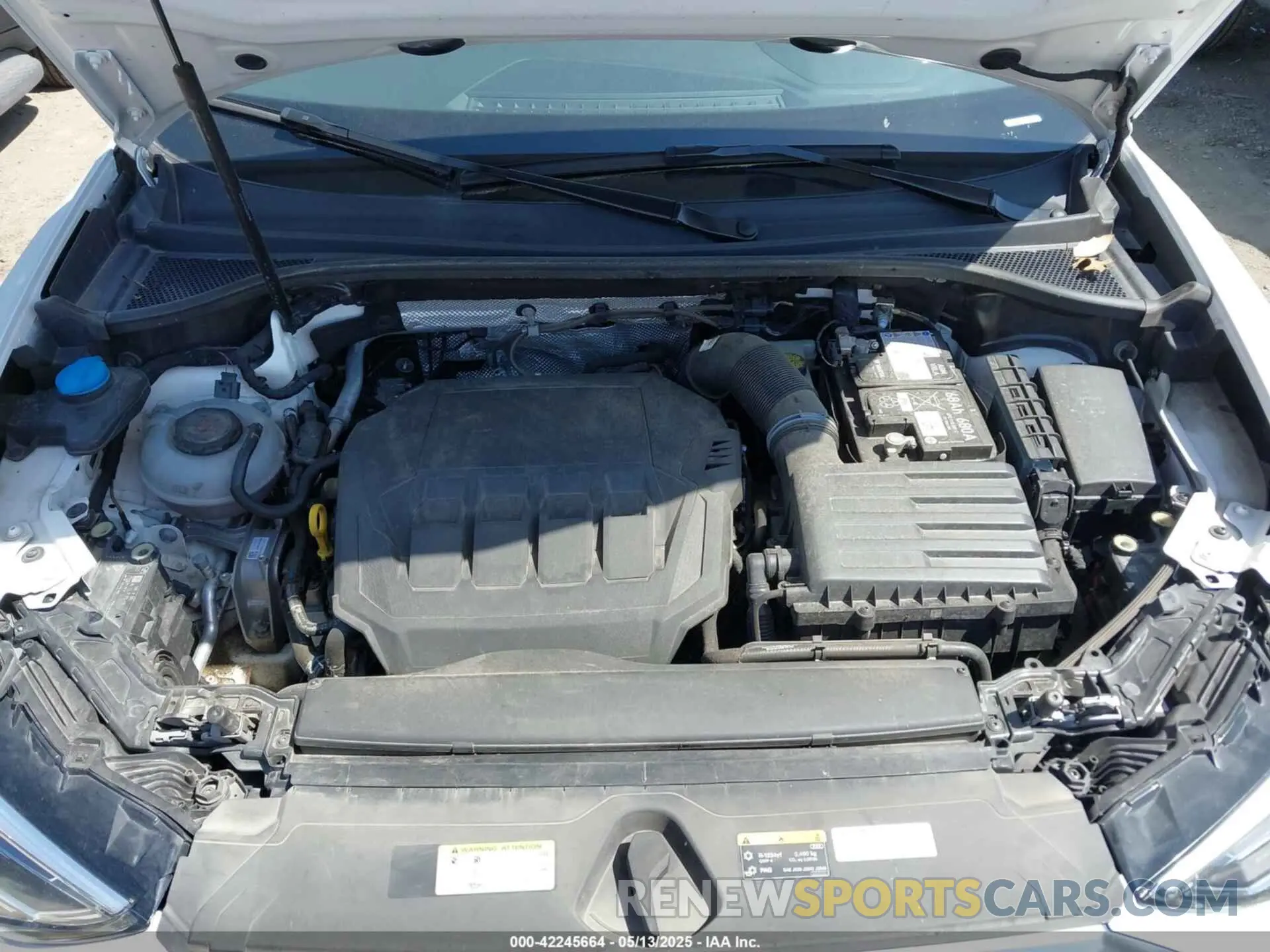 10 Photograph of a damaged car WA1DECF37R1044715 AUDI Q3 2024