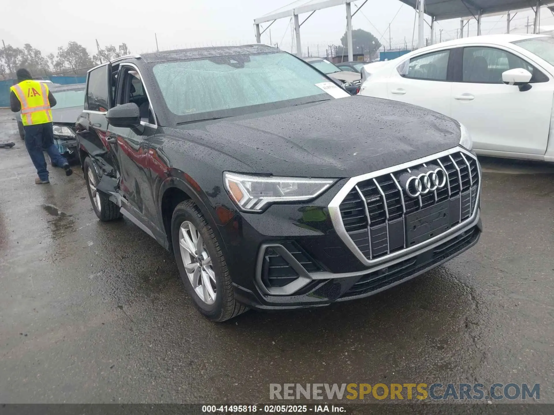 1 Photograph of a damaged car WA1DECF37R1074877 AUDI Q3 2024