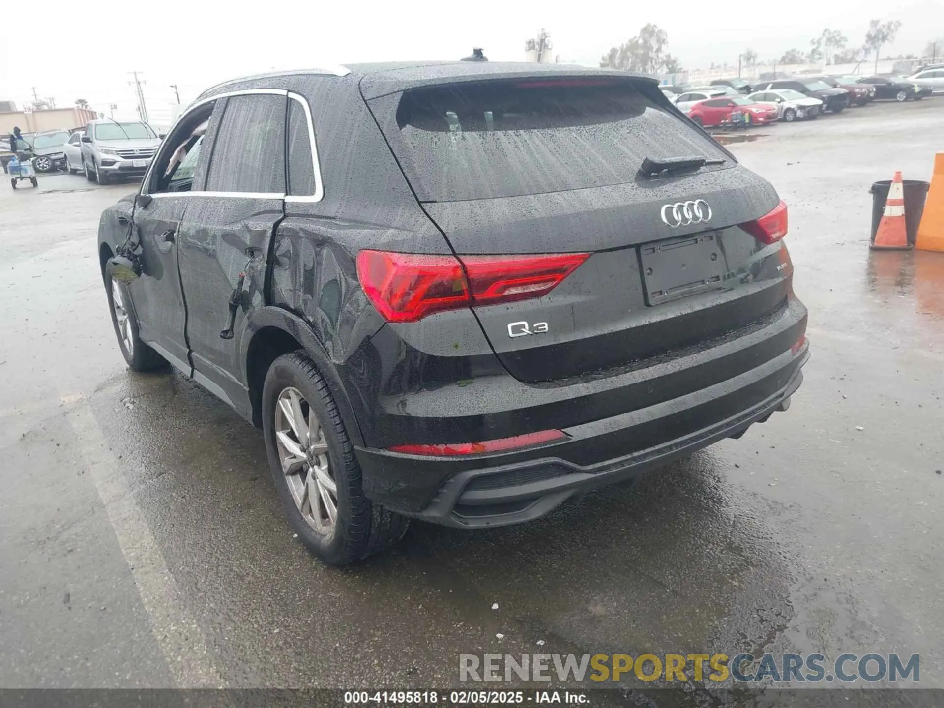 3 Photograph of a damaged car WA1DECF37R1074877 AUDI Q3 2024