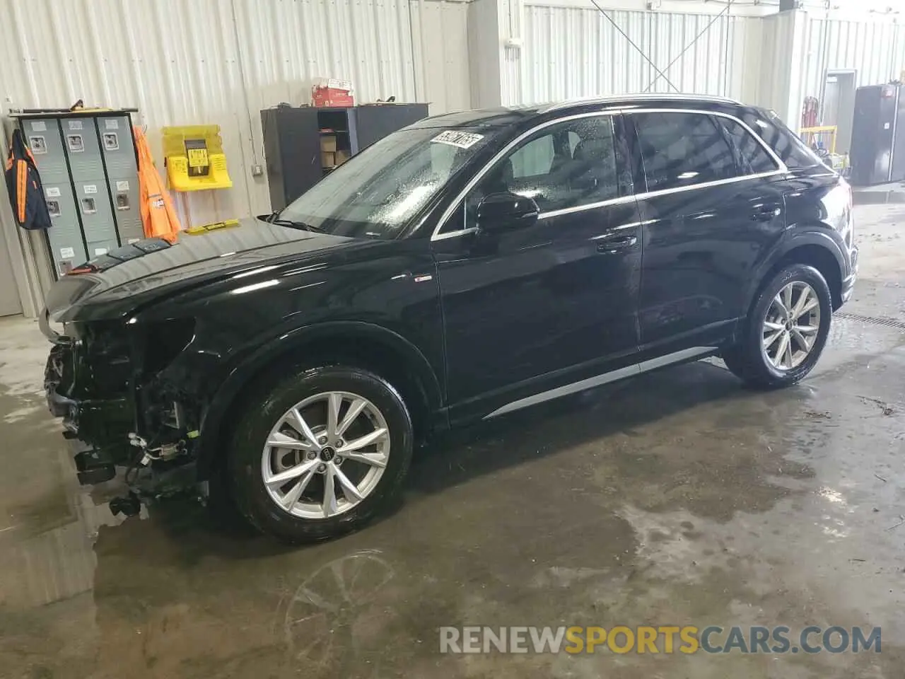 1 Photograph of a damaged car WA1DECF37R1095275 AUDI Q3 2024