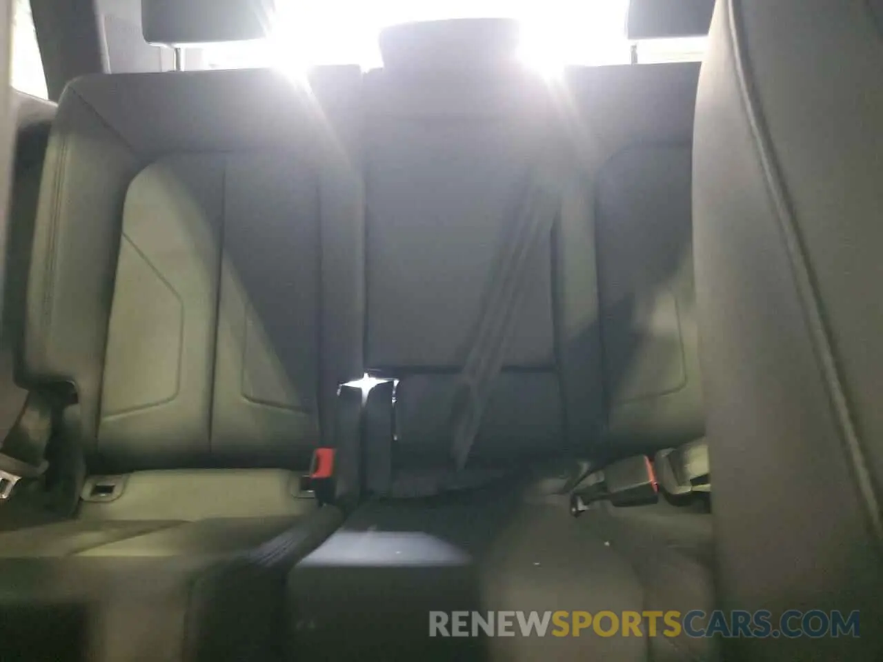 10 Photograph of a damaged car WA1DECF37R1095275 AUDI Q3 2024