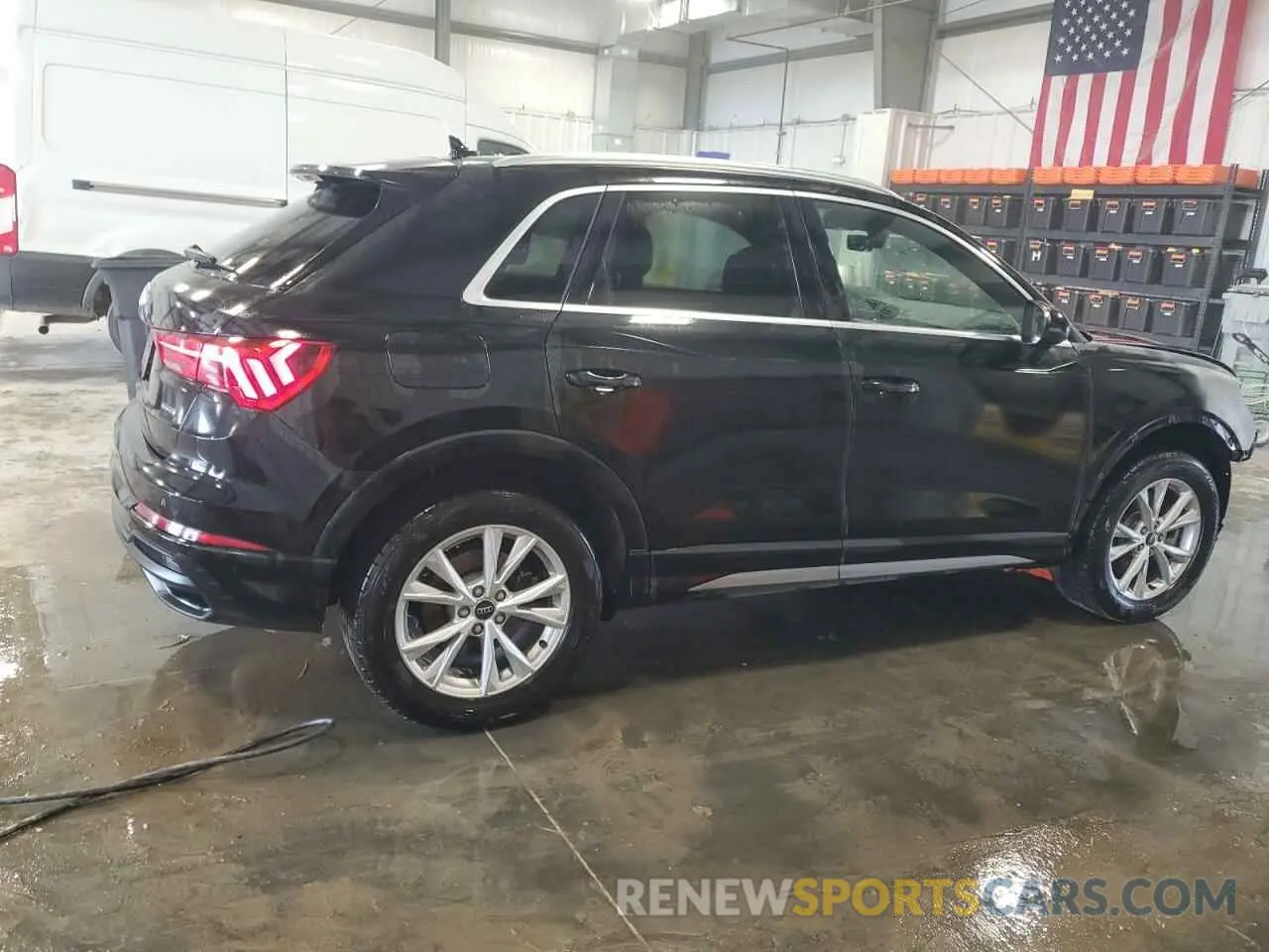 3 Photograph of a damaged car WA1DECF37R1095275 AUDI Q3 2024