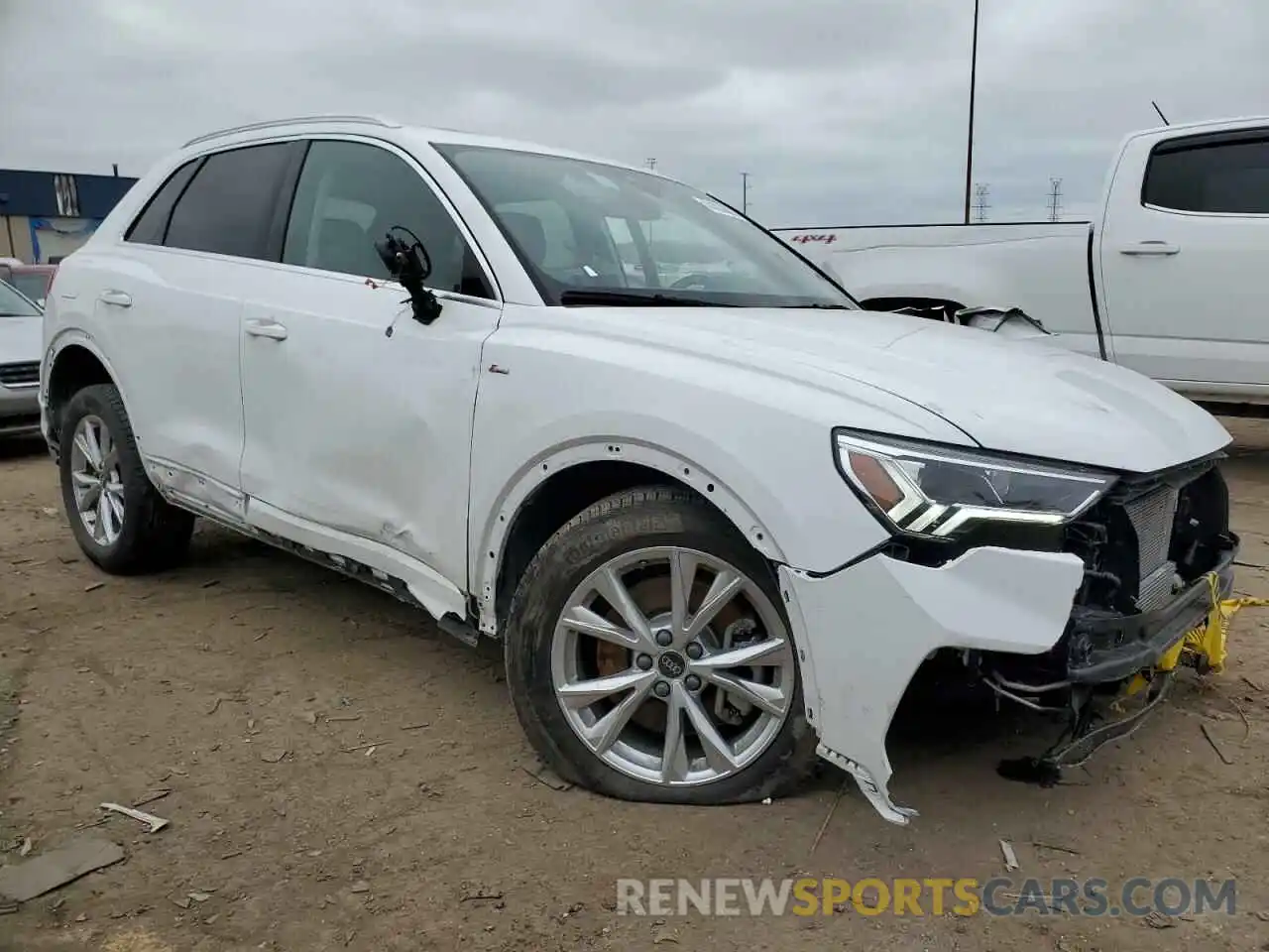 4 Photograph of a damaged car WA1DECF37R1108722 AUDI Q3 2024