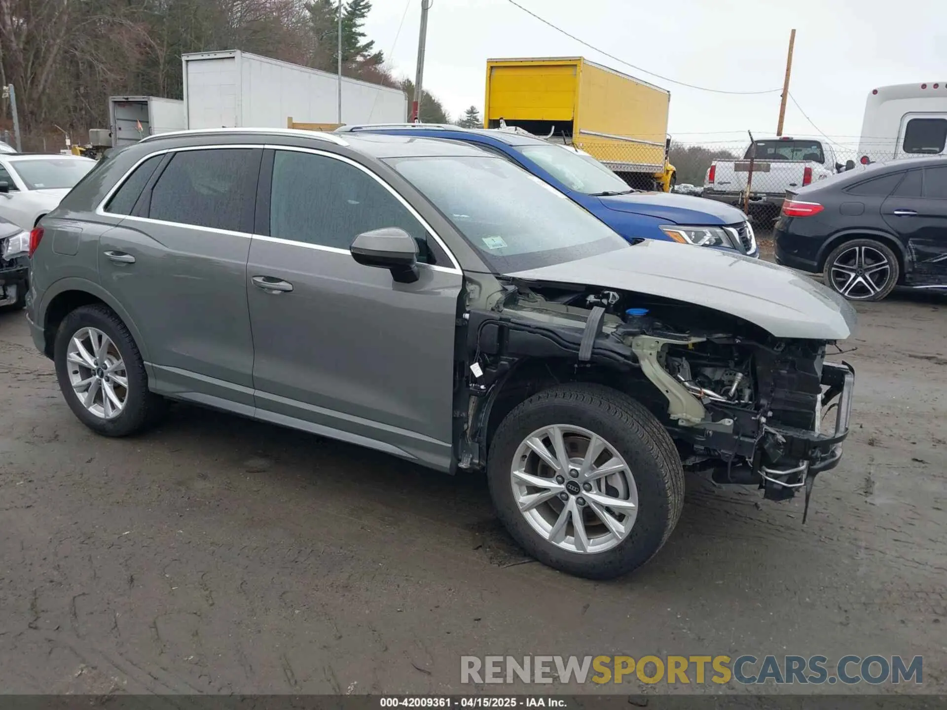 1 Photograph of a damaged car WA1DECF38R1066822 AUDI Q3 2024