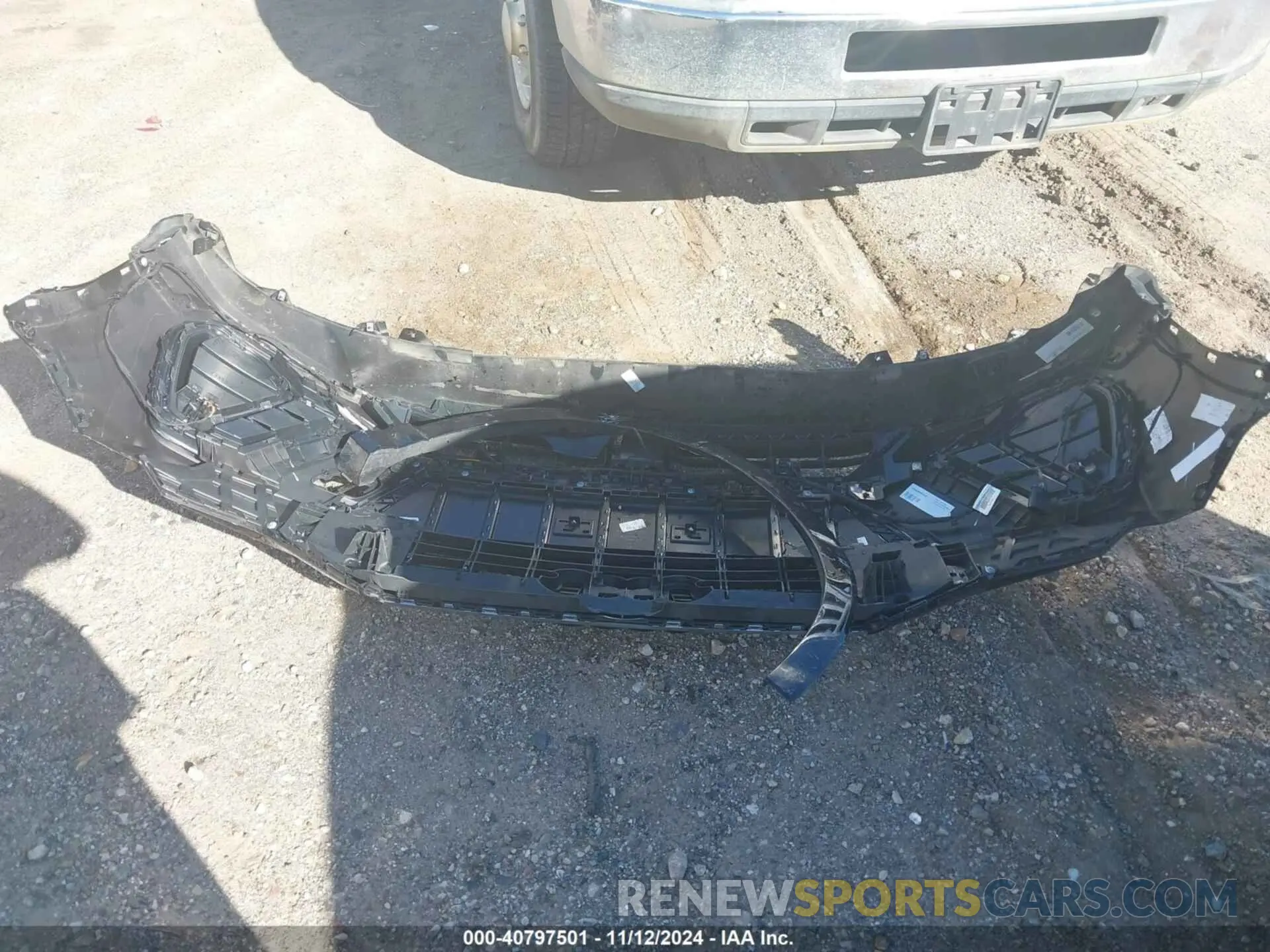 12 Photograph of a damaged car WA1DECF38R1097679 AUDI Q3 2024