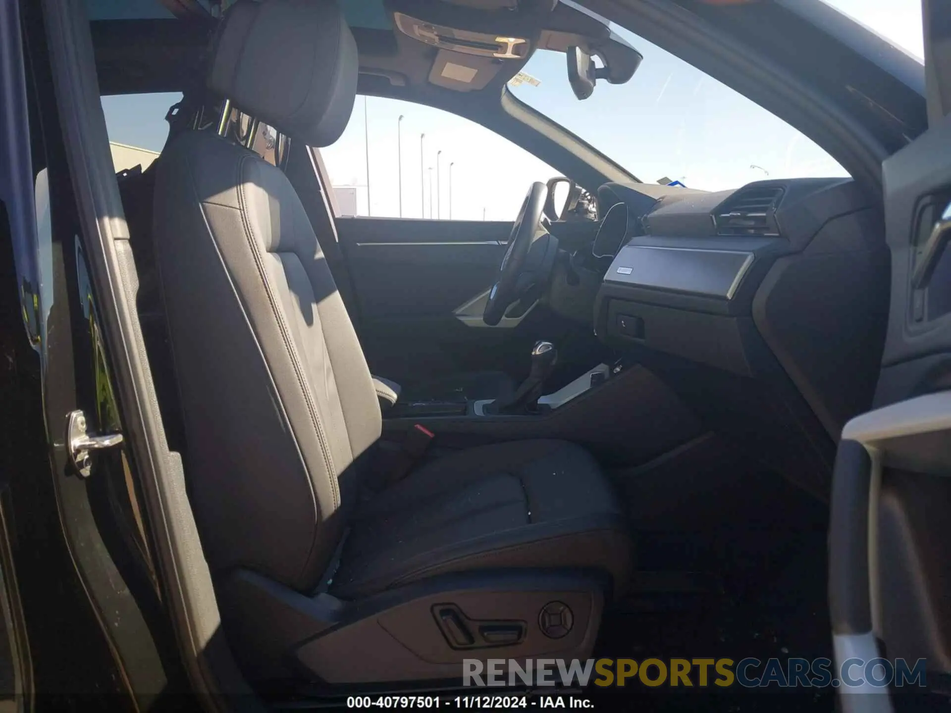 5 Photograph of a damaged car WA1DECF38R1097679 AUDI Q3 2024