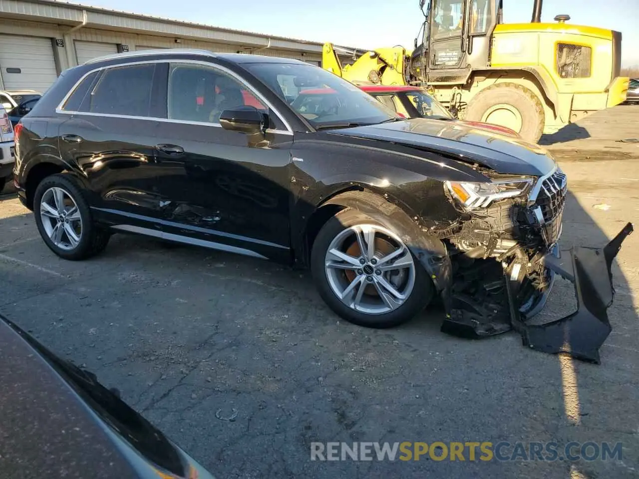 4 Photograph of a damaged car WA1DECF38R1122726 AUDI Q3 2024
