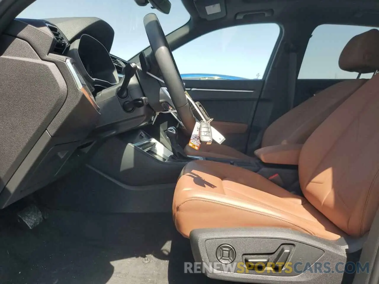 7 Photograph of a damaged car WA1DECF39R1059619 AUDI Q3 2024