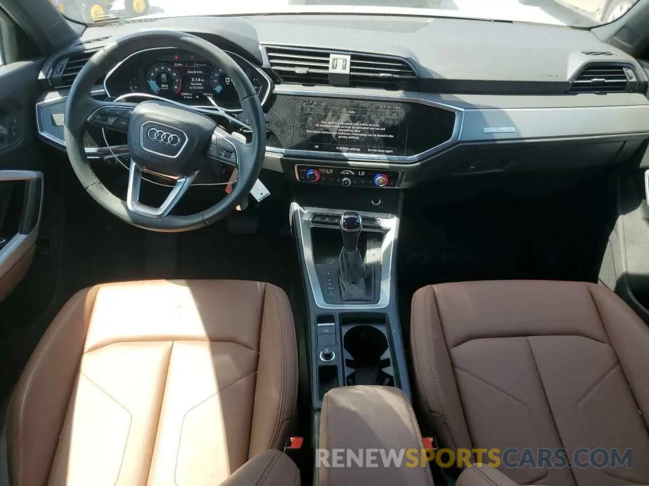 8 Photograph of a damaged car WA1DECF39R1059619 AUDI Q3 2024