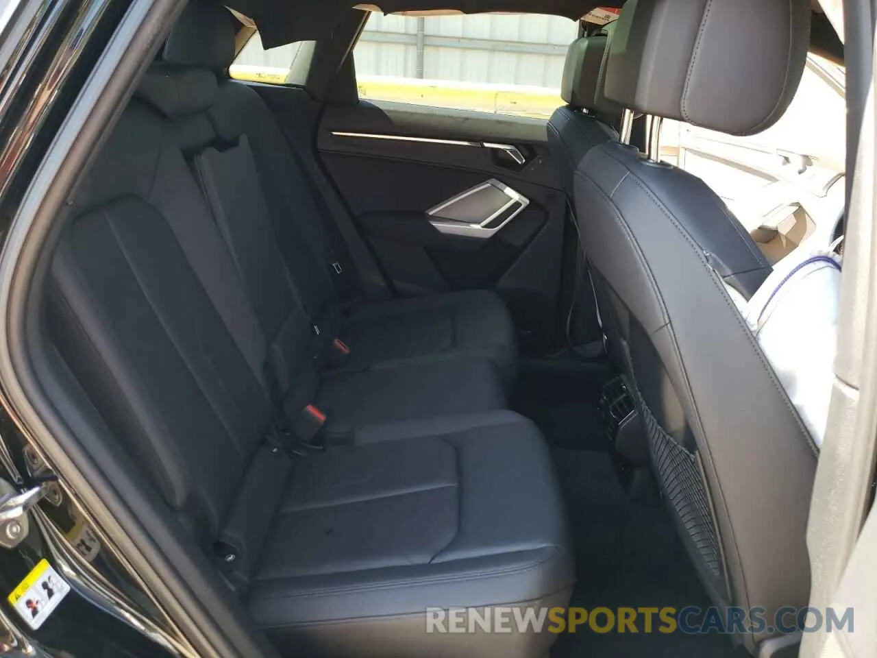 12 Photograph of a damaged car WA1DECF39R1095374 AUDI Q3 2024