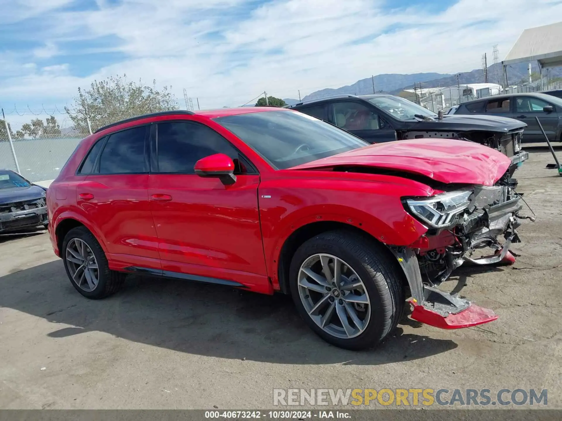 14 Photograph of a damaged car WA1DECF3XR1091446 AUDI Q3 2024