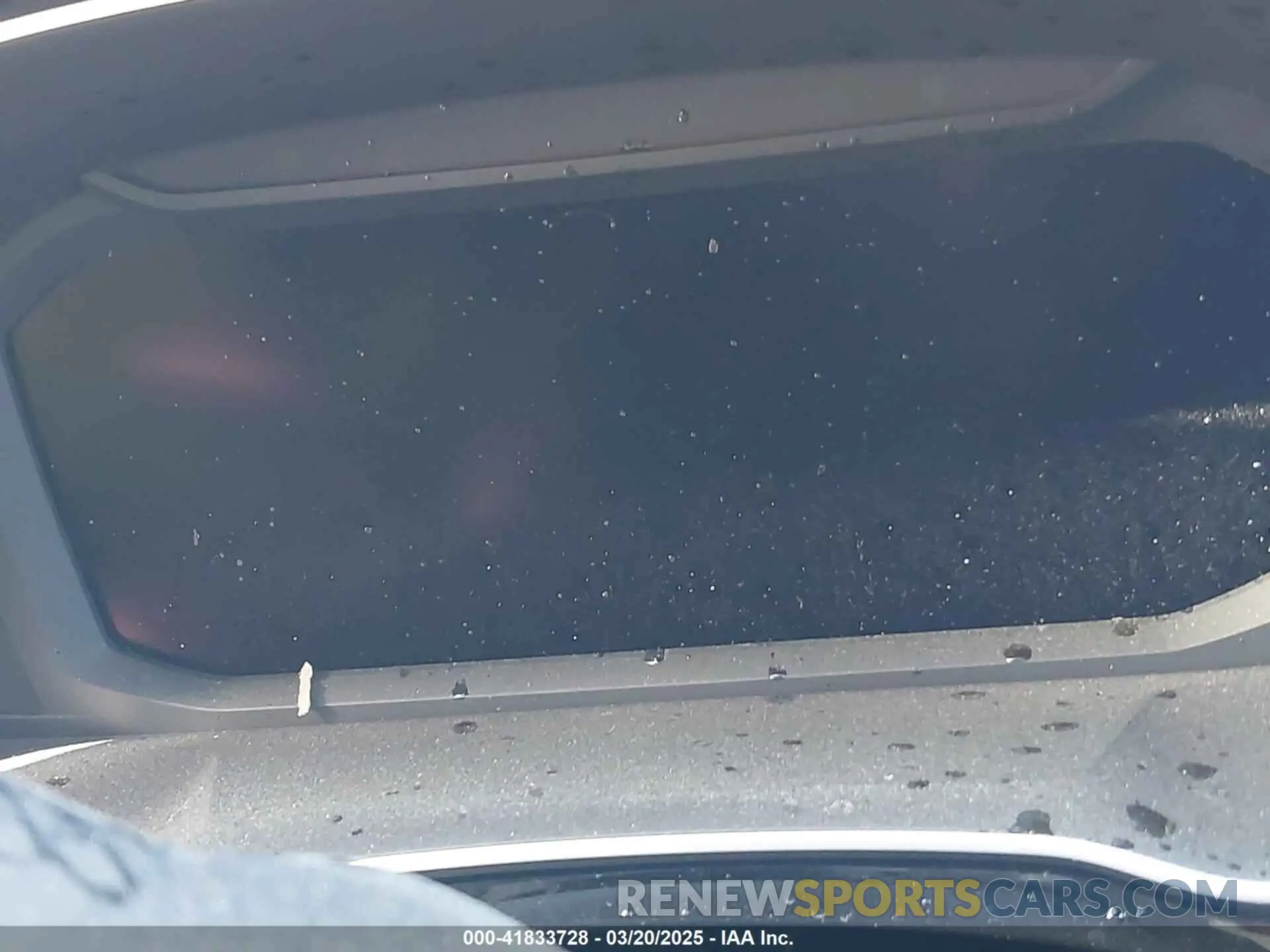 16 Photograph of a damaged car WA1DECF3XR1108195 AUDI Q3 2024