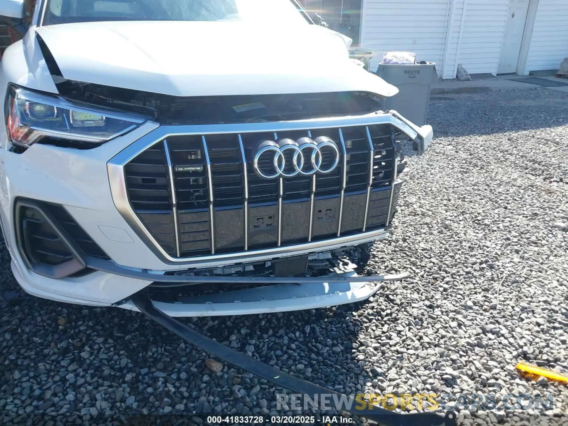 18 Photograph of a damaged car WA1DECF3XR1108195 AUDI Q3 2024