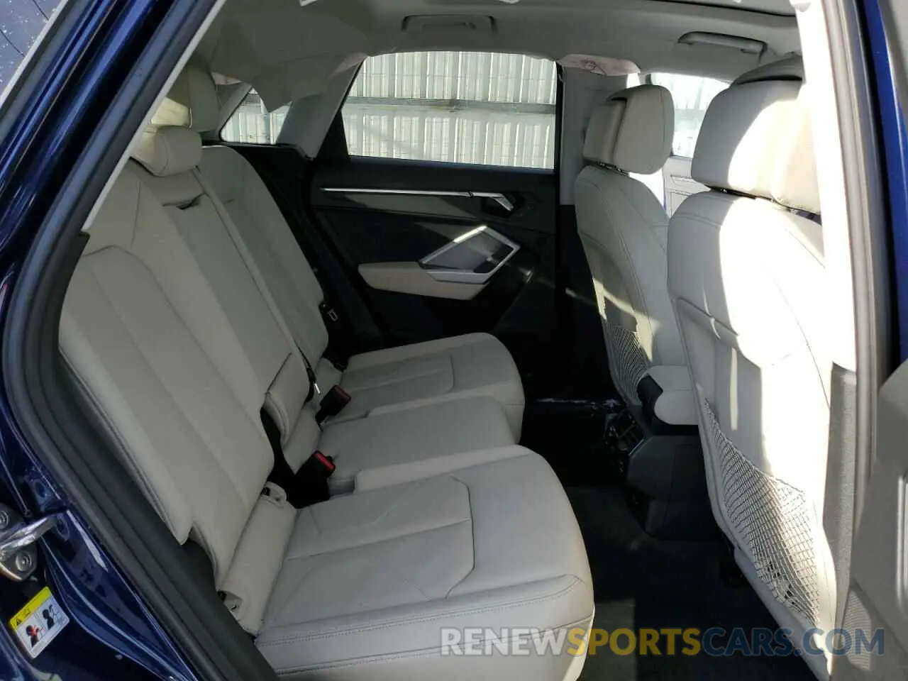 11 Photograph of a damaged car WA1DECF3XR1109931 AUDI Q3 2024
