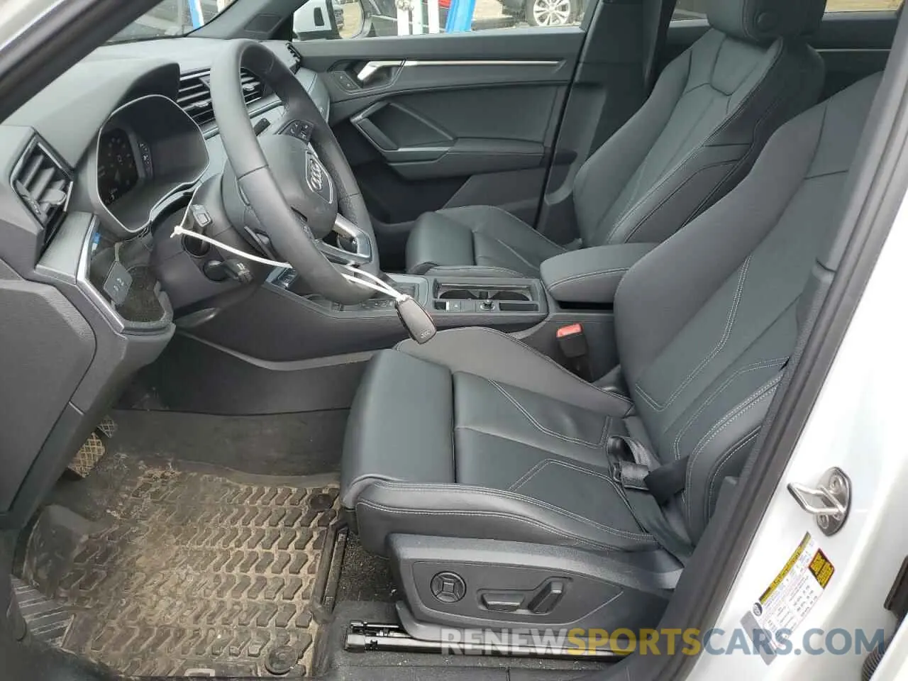 7 Photograph of a damaged car WA1DECF3XR1189778 AUDI Q3 2024