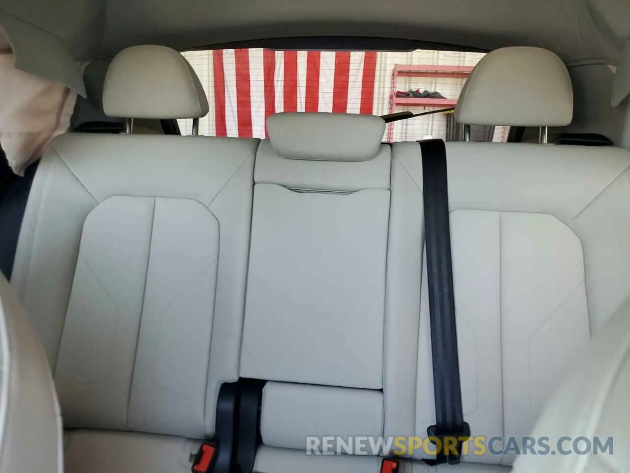 10 Photograph of a damaged car WA1EECF30R1097907 AUDI Q3 2024