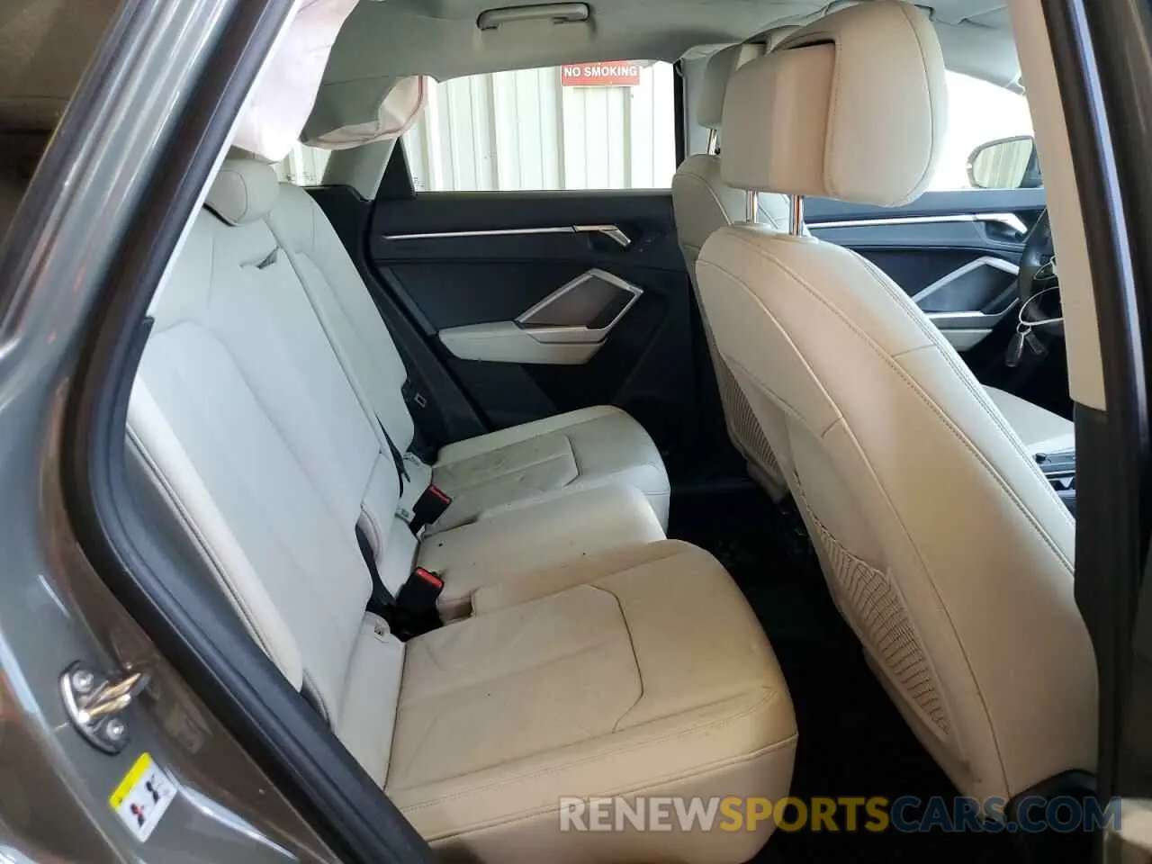 11 Photograph of a damaged car WA1EECF30R1097907 AUDI Q3 2024