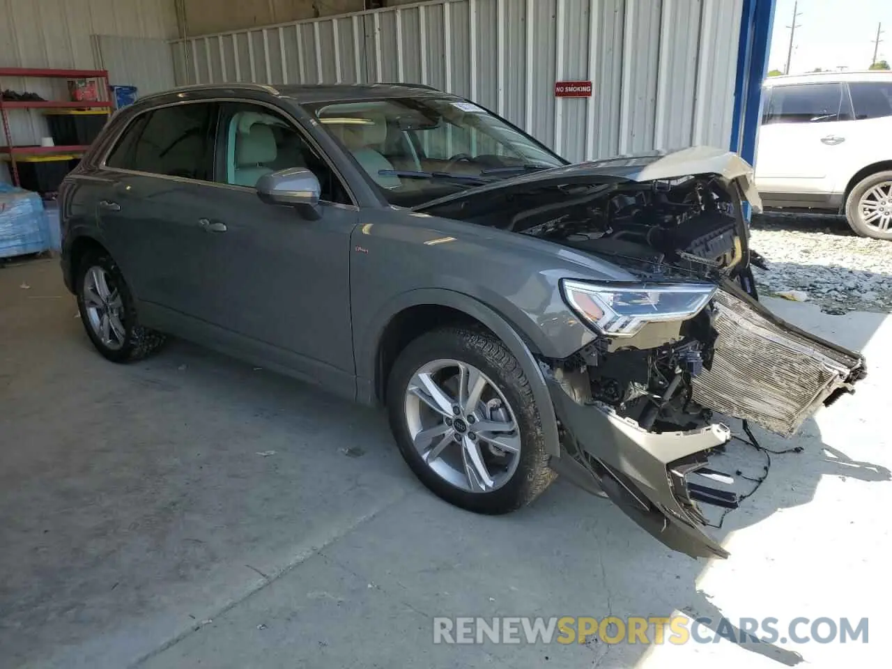 4 Photograph of a damaged car WA1EECF30R1097907 AUDI Q3 2024