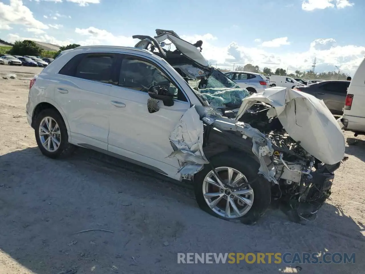 4 Photograph of a damaged car WA1EECF30R1120974 AUDI Q3 2024