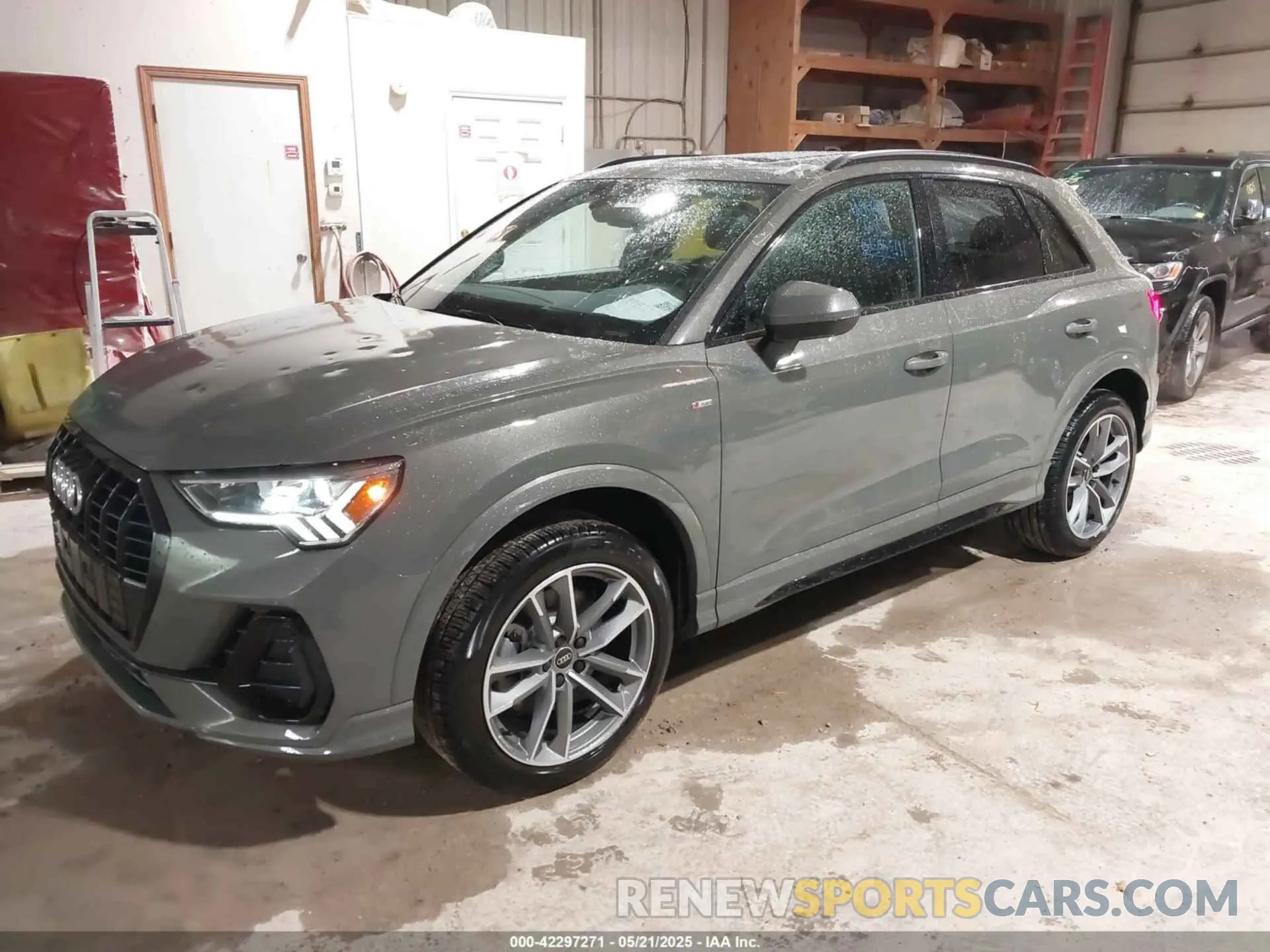 2 Photograph of a damaged car WA1EECF30R1156373 AUDI Q3 2024