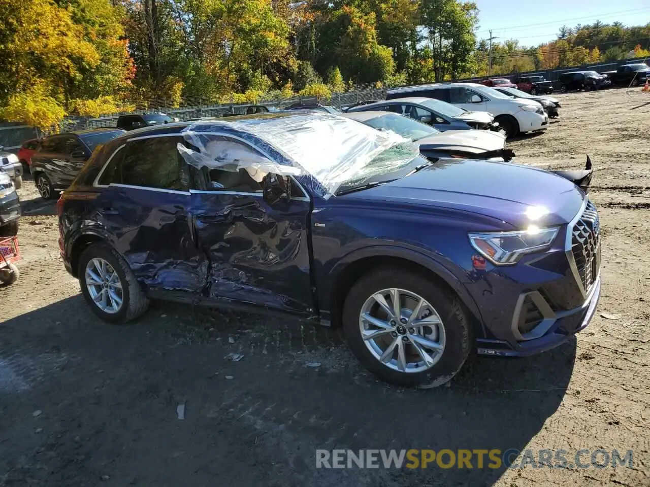 4 Photograph of a damaged car WA1EECF30R1165686 AUDI Q3 2024