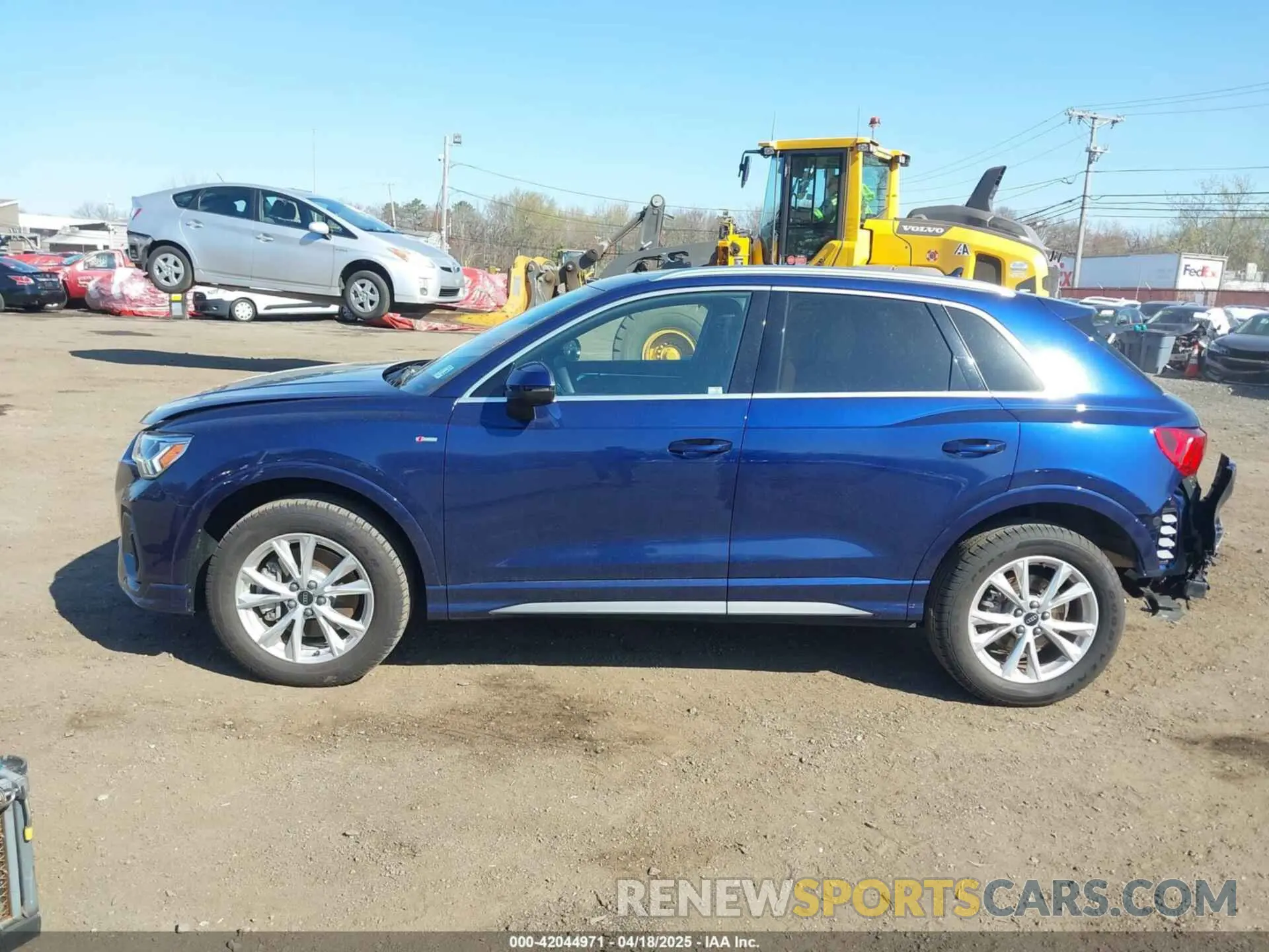 14 Photograph of a damaged car WA1EECF30R1173836 AUDI Q3 2024