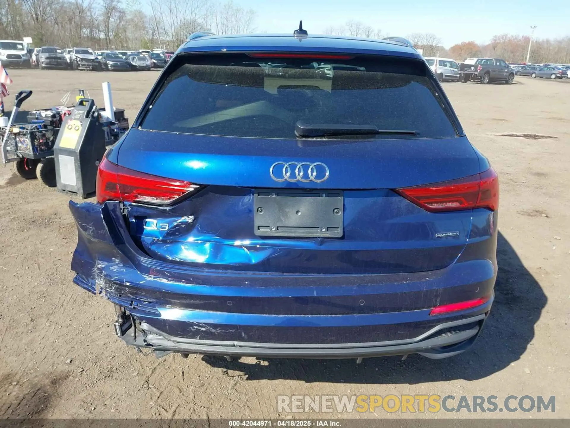 16 Photograph of a damaged car WA1EECF30R1173836 AUDI Q3 2024