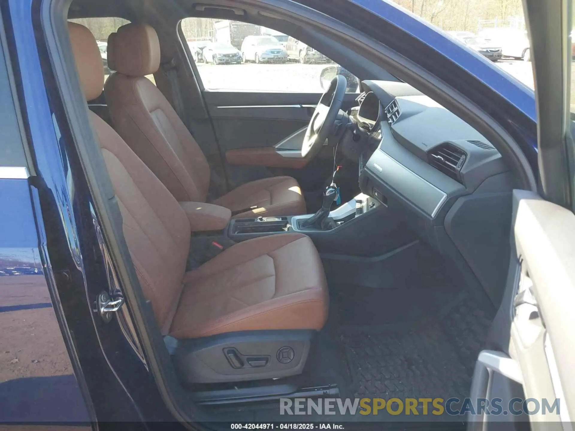 5 Photograph of a damaged car WA1EECF30R1173836 AUDI Q3 2024