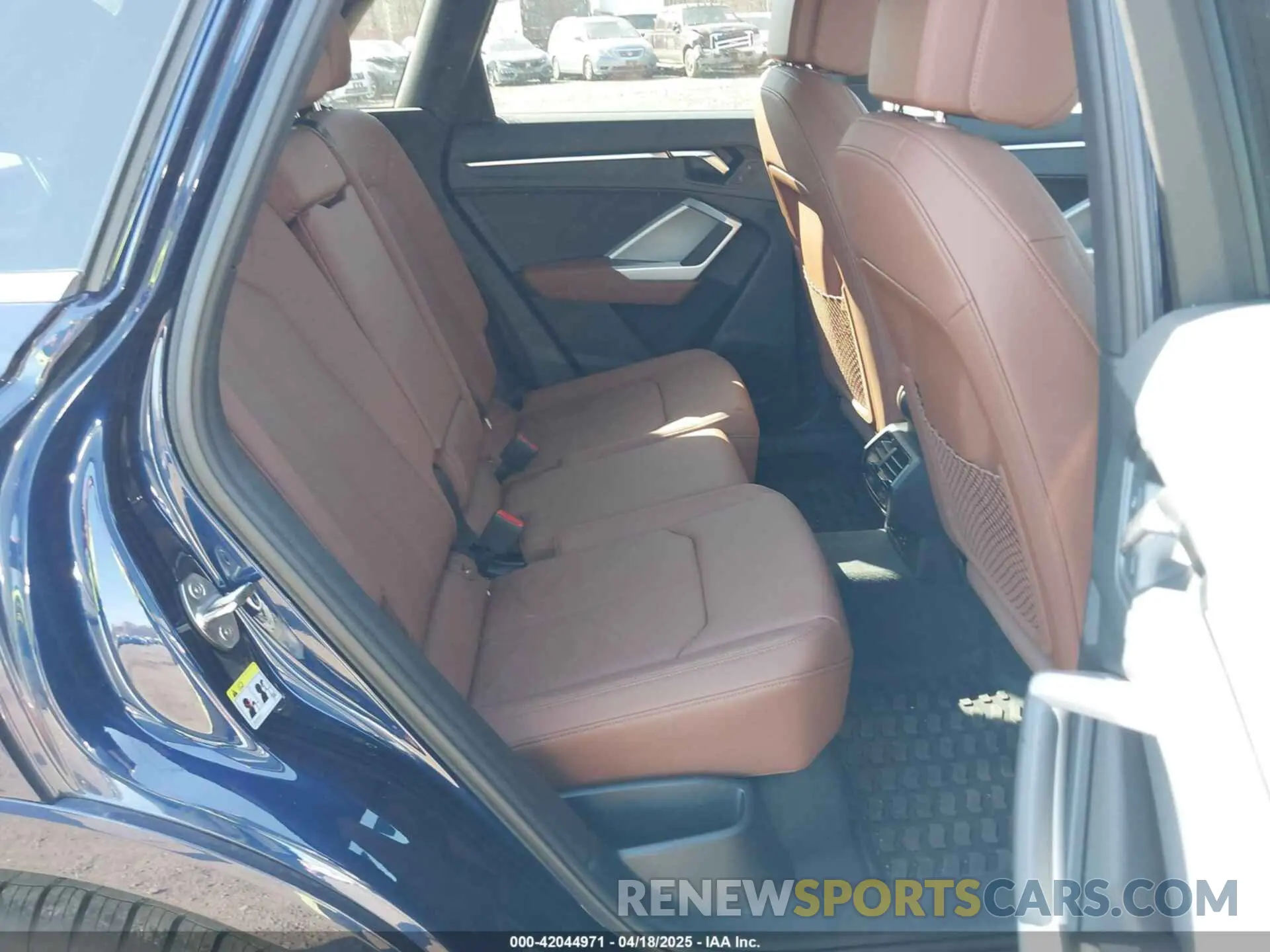8 Photograph of a damaged car WA1EECF30R1173836 AUDI Q3 2024