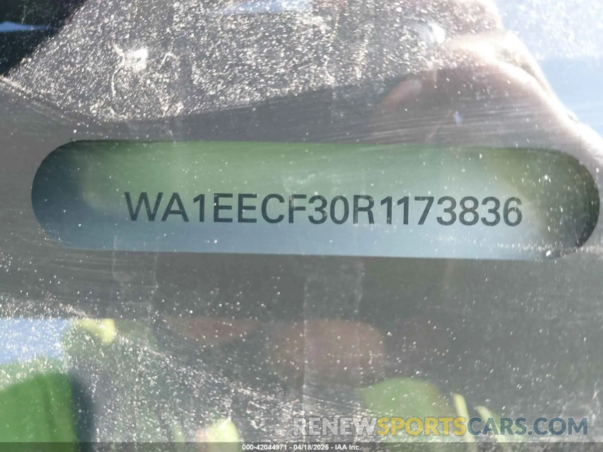 9 Photograph of a damaged car WA1EECF30R1173836 AUDI Q3 2024