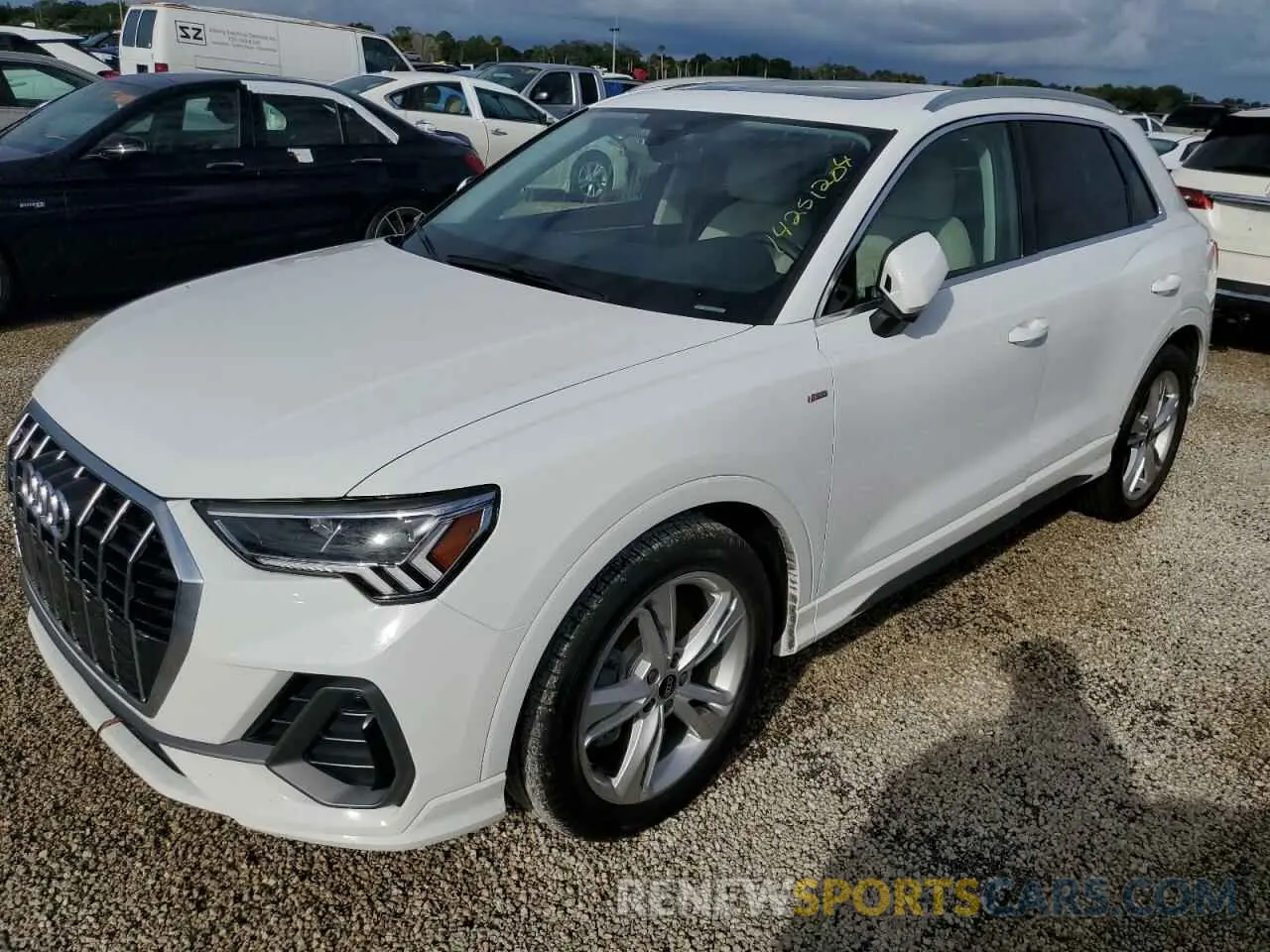 1 Photograph of a damaged car WA1EECF31R1020494 AUDI Q3 2024