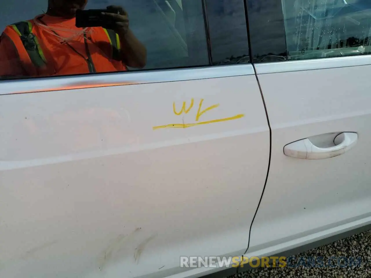 13 Photograph of a damaged car WA1EECF31R1020494 AUDI Q3 2024