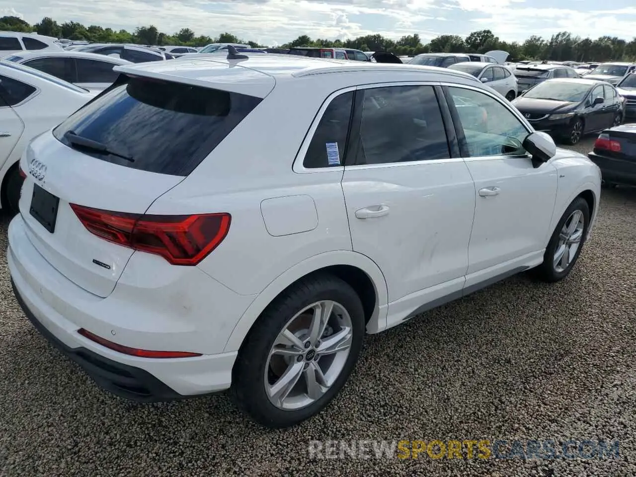 3 Photograph of a damaged car WA1EECF31R1020494 AUDI Q3 2024