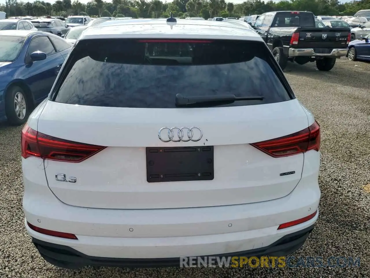 6 Photograph of a damaged car WA1EECF31R1020494 AUDI Q3 2024