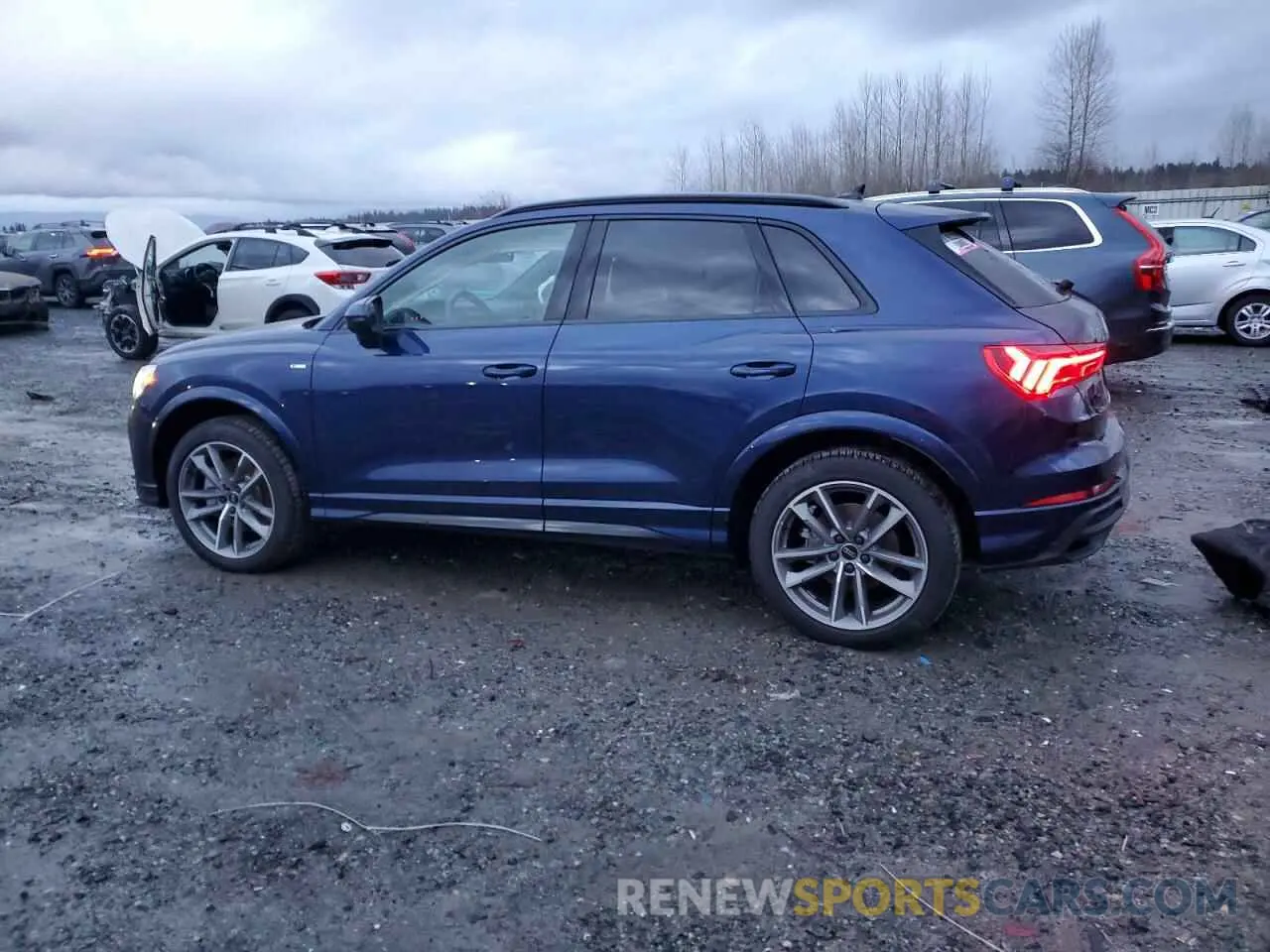 2 Photograph of a damaged car WA1EECF31R1138853 AUDI Q3 2024