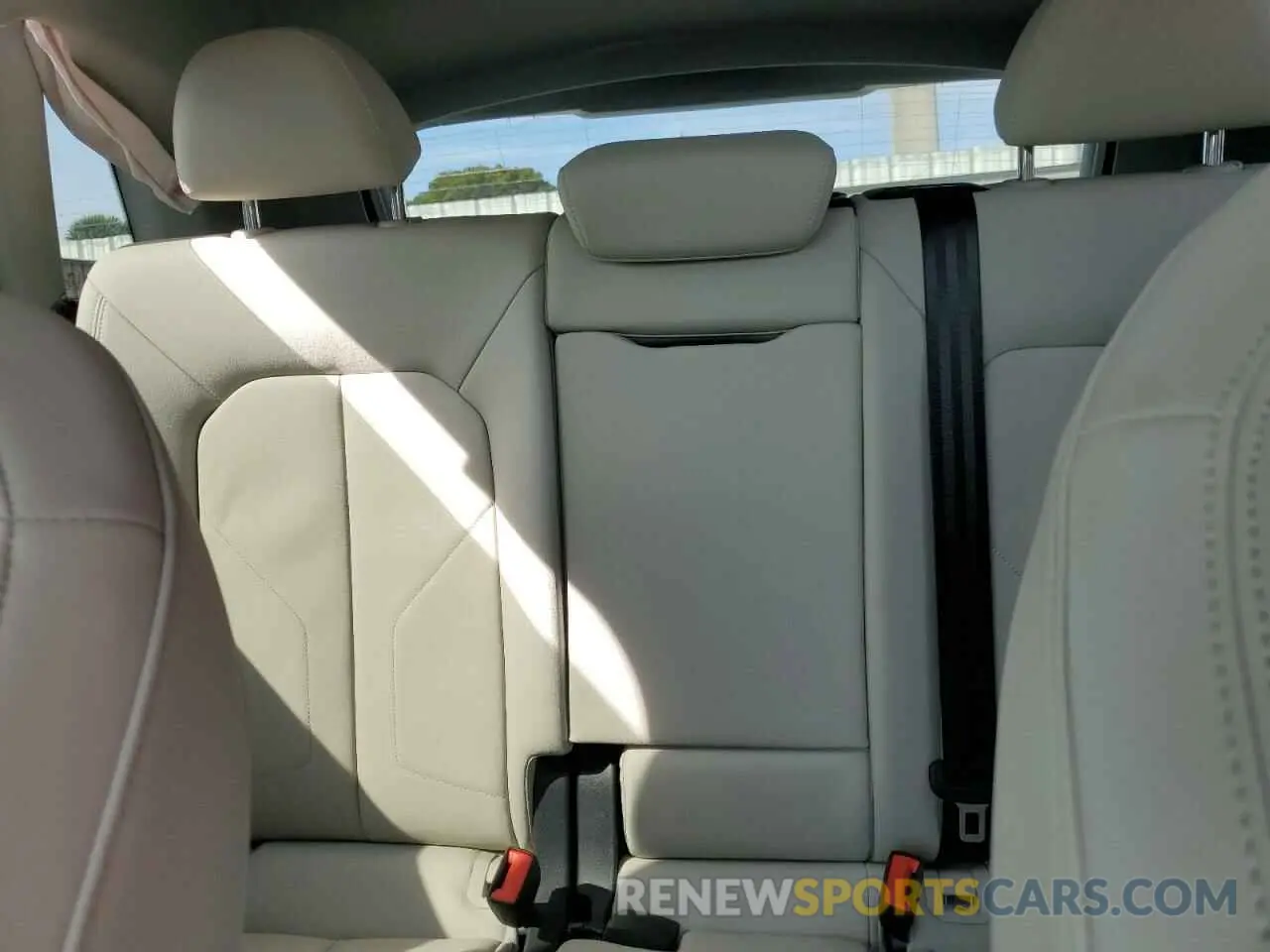 10 Photograph of a damaged car WA1EECF31R1145608 AUDI Q3 2024