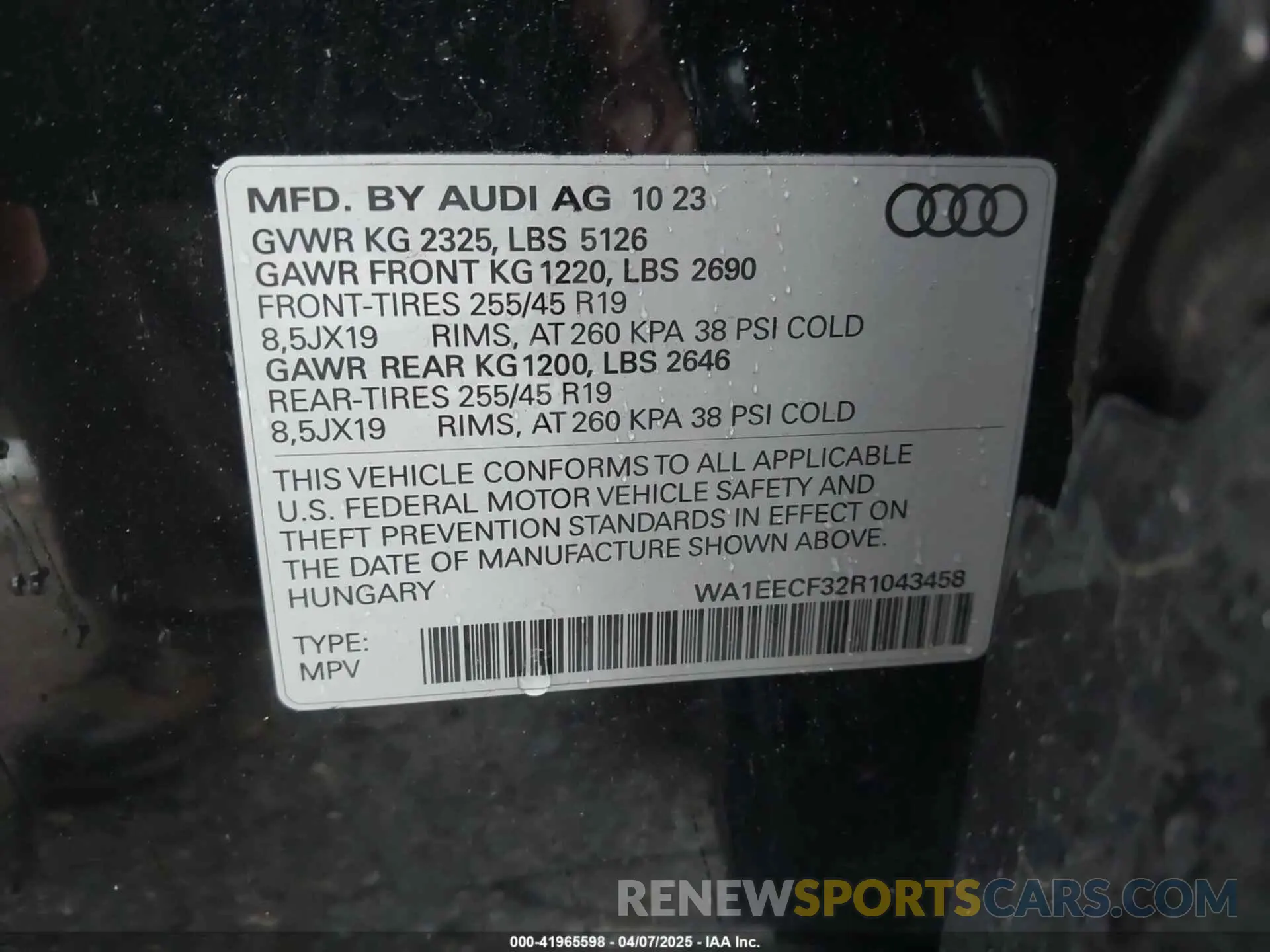 9 Photograph of a damaged car WA1EECF32R1043458 AUDI Q3 2024