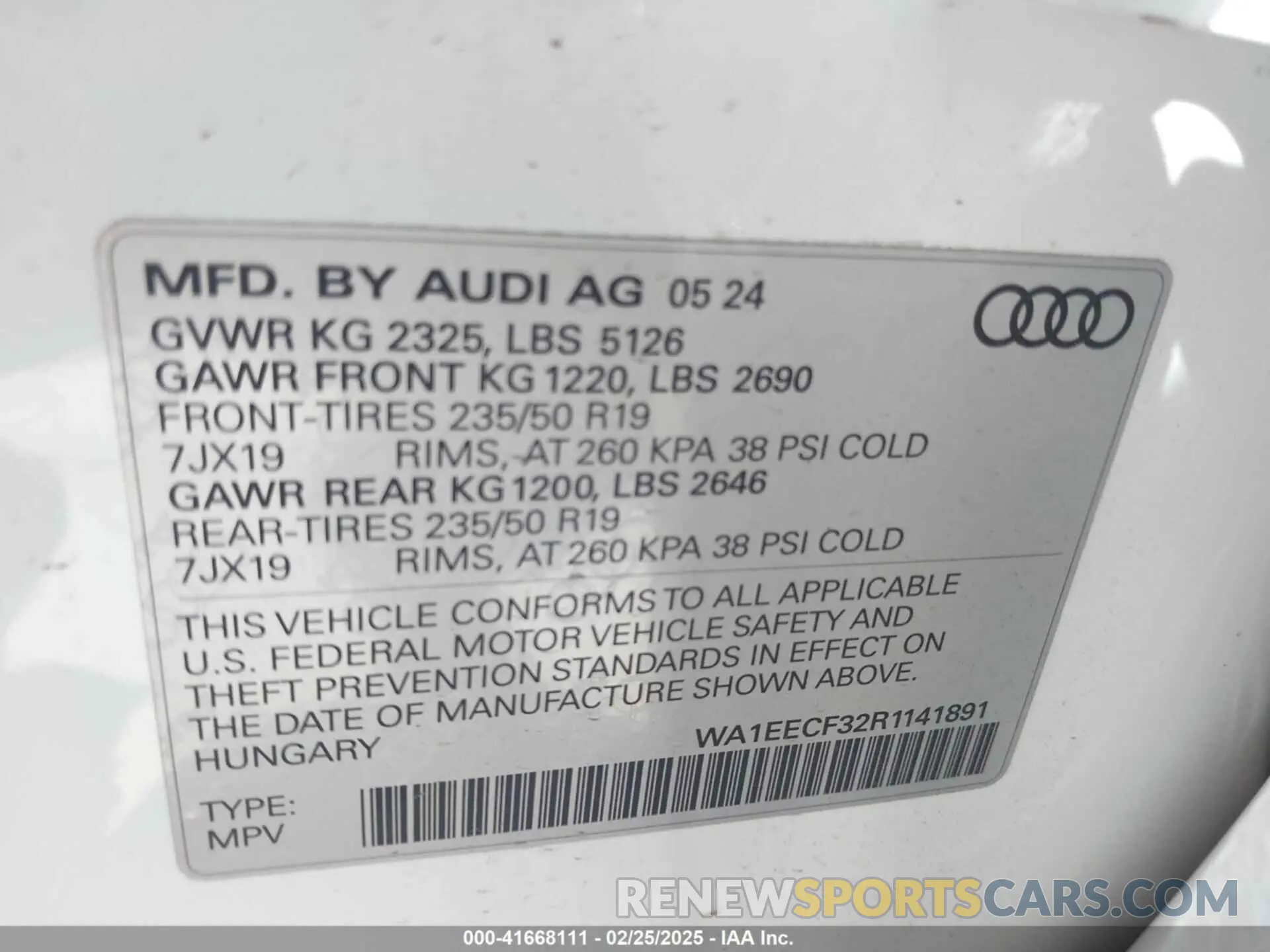 9 Photograph of a damaged car WA1EECF32R1141891 AUDI Q3 2024