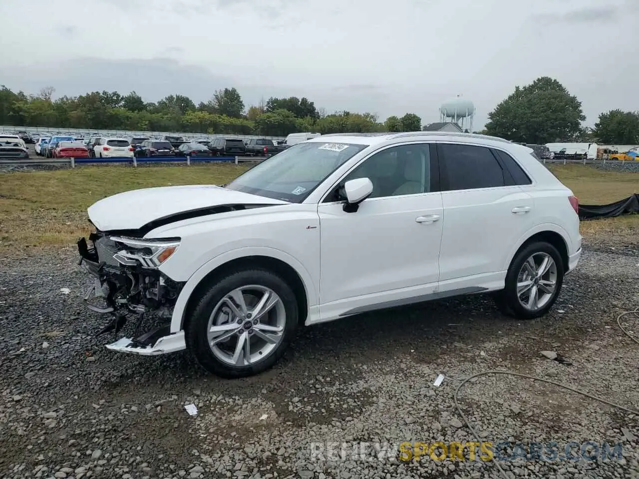 1 Photograph of a damaged car WA1EECF32R1160151 AUDI Q3 2024