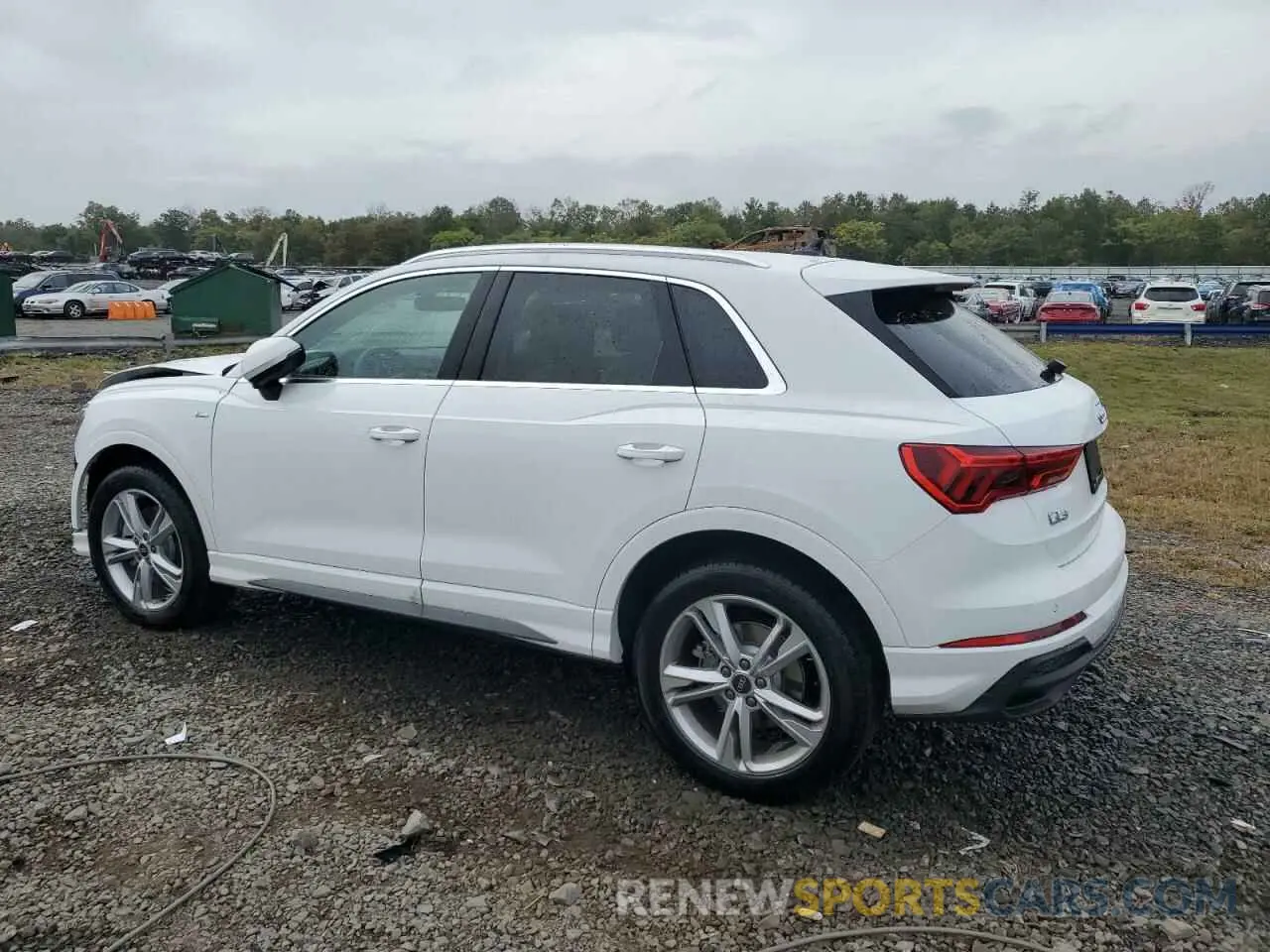 2 Photograph of a damaged car WA1EECF32R1160151 AUDI Q3 2024