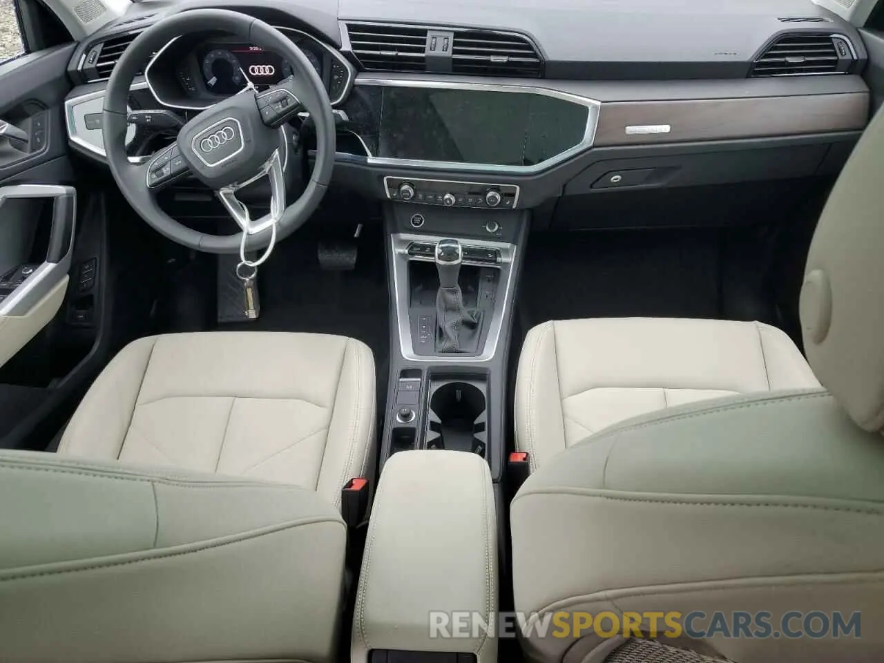 8 Photograph of a damaged car WA1EECF32R1160151 AUDI Q3 2024