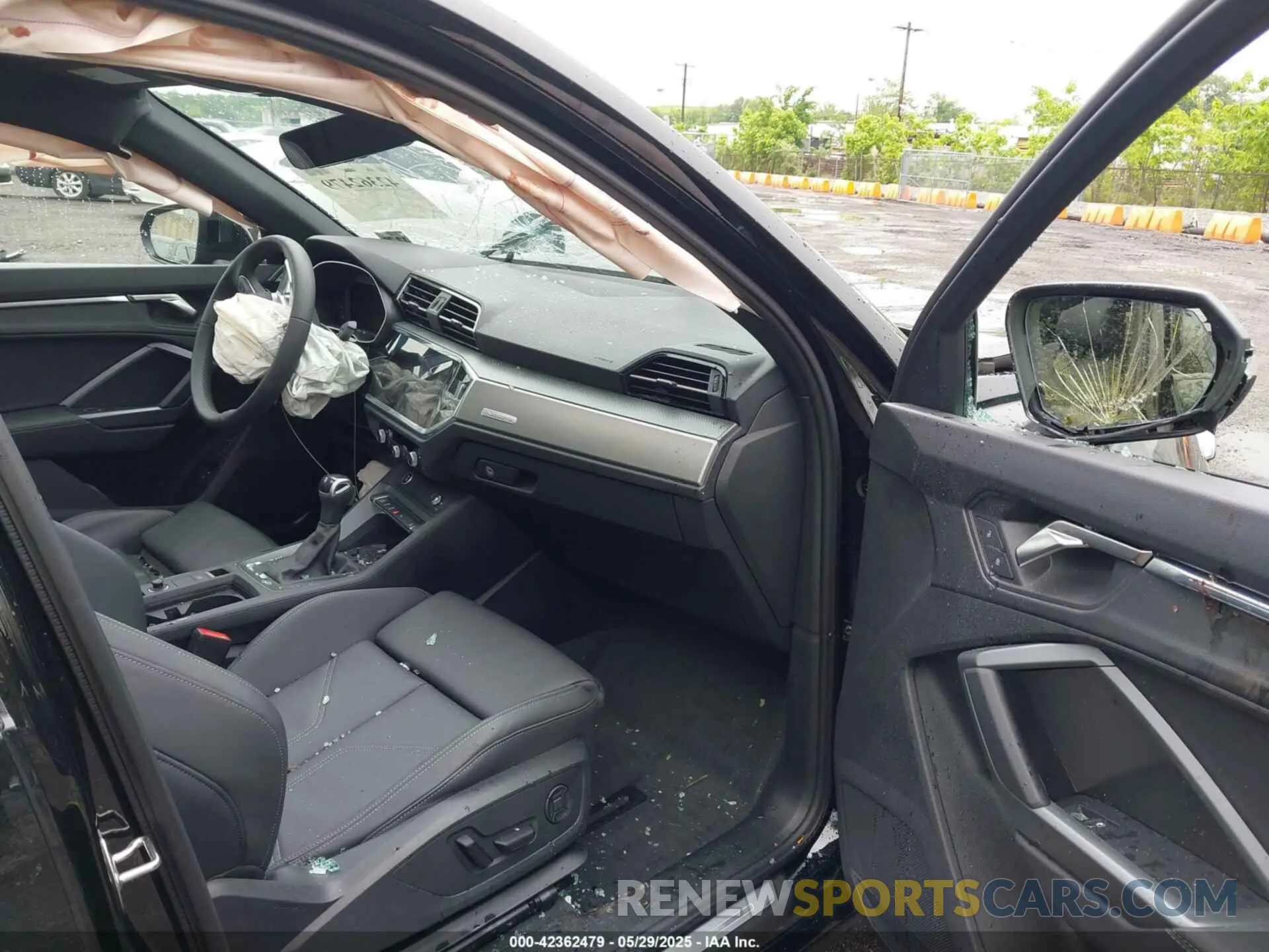 5 Photograph of a damaged car WA1EECF32R1208618 AUDI Q3 2024