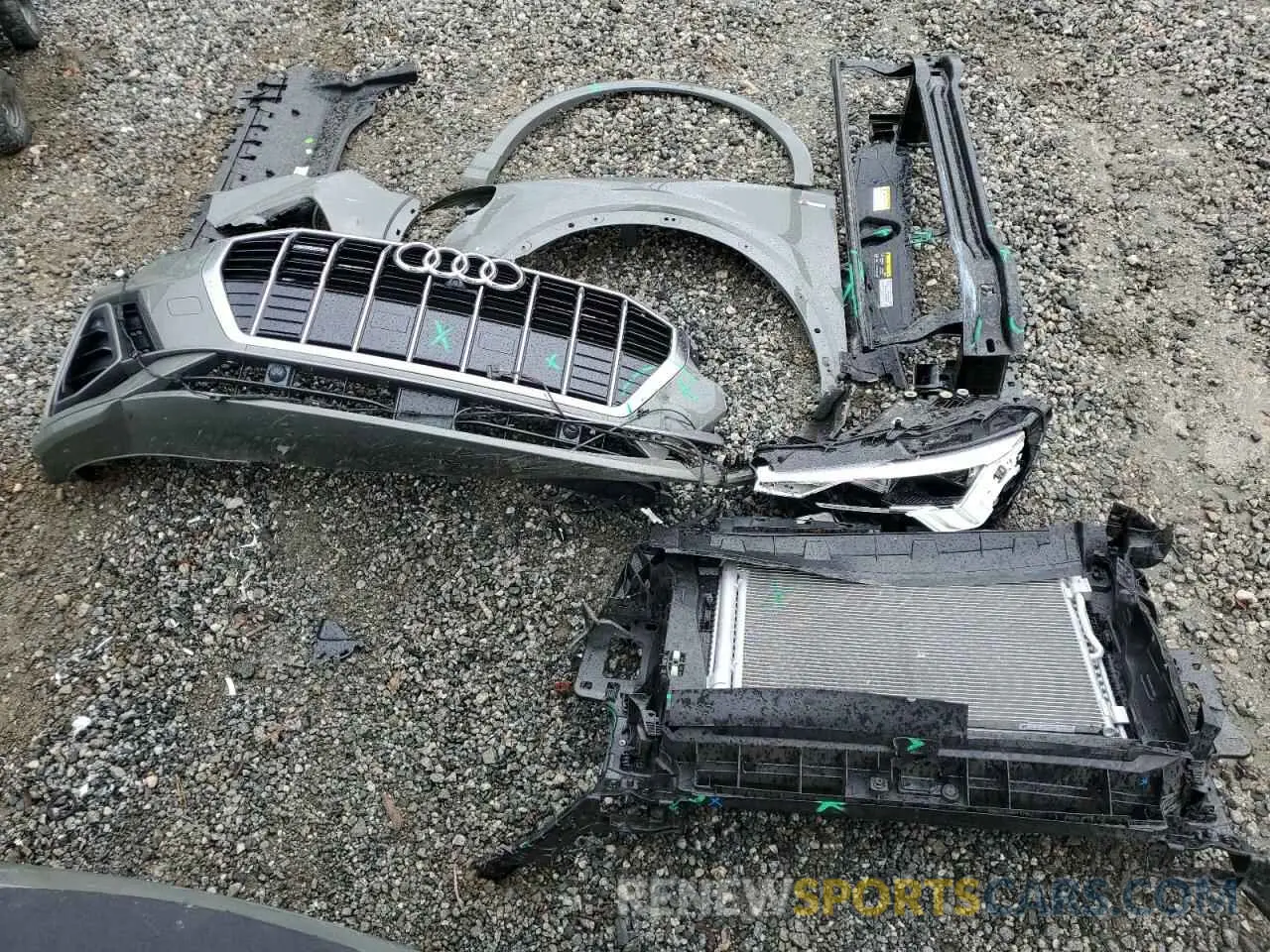 13 Photograph of a damaged car WA1EECF33R1019380 AUDI Q3 2024
