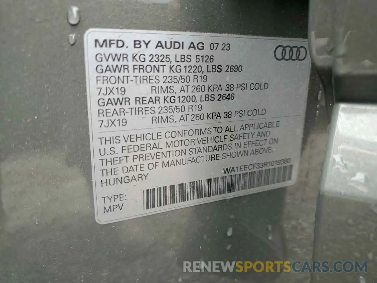 14 Photograph of a damaged car WA1EECF33R1019380 AUDI Q3 2024
