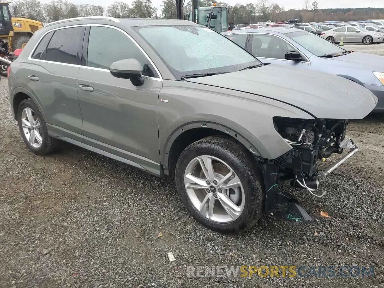 4 Photograph of a damaged car WA1EECF33R1019380 AUDI Q3 2024