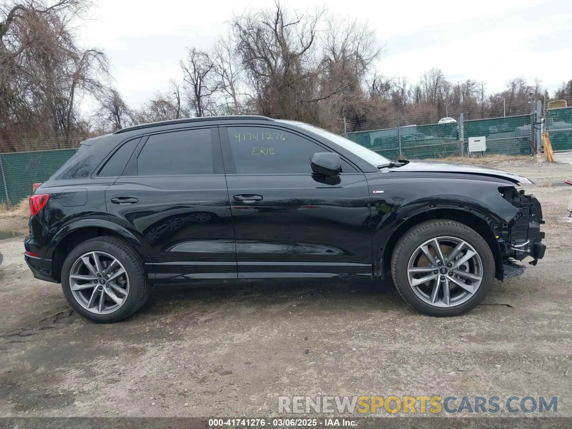 13 Photograph of a damaged car WA1EECF33R1086173 AUDI Q3 2024